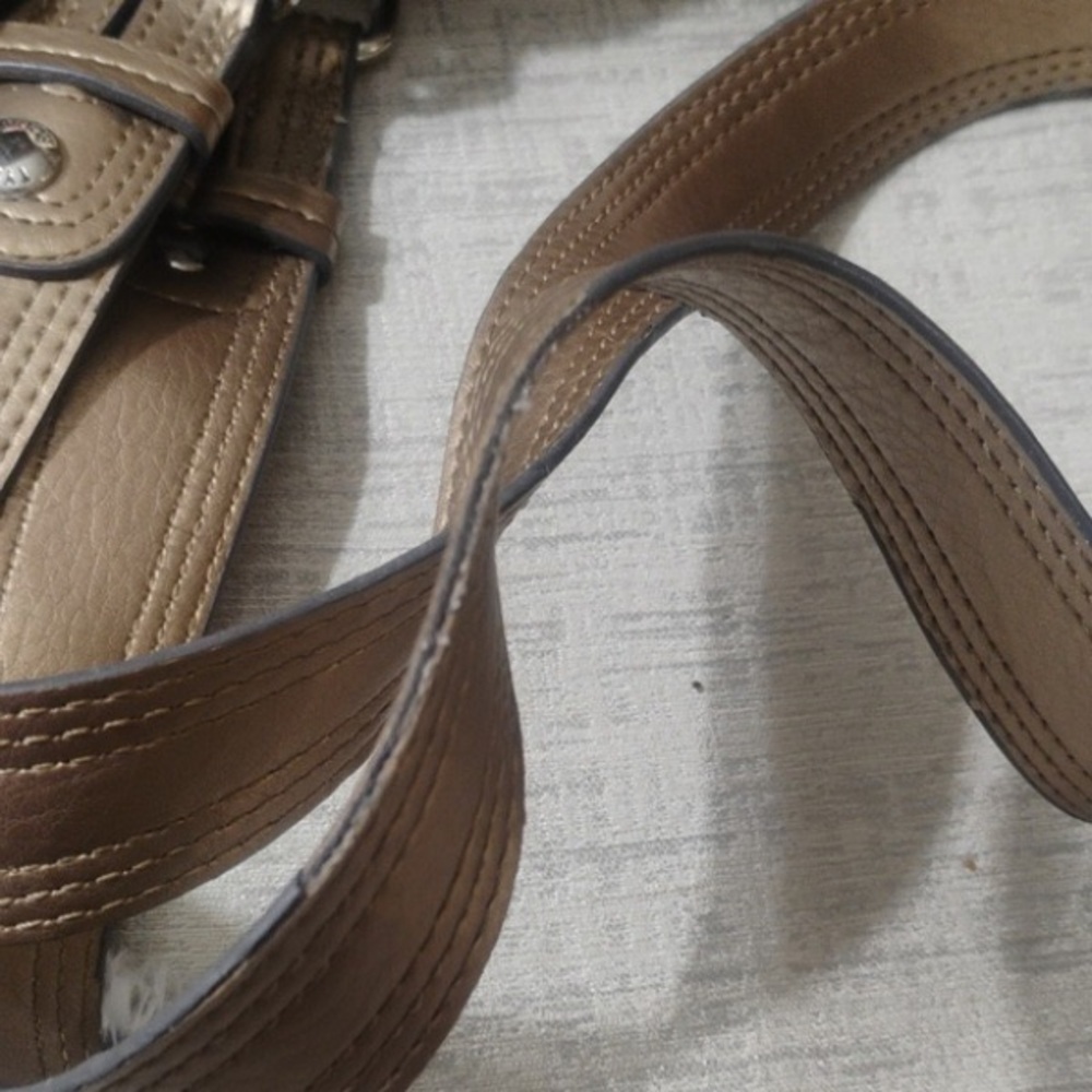 Stylish Gold Women's Handbag - Picture 6 of 6